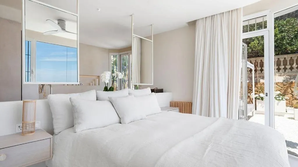 Waterfront Beach Paradise Apartment Benalmádena