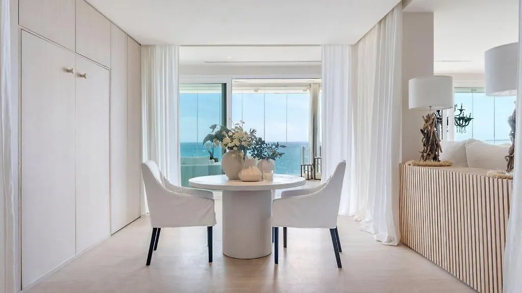 Waterfront Beach Paradise Apartment Benalmádena 0*,  España